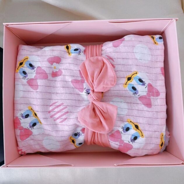 1 gift set客製迪士尼新生兒禮盒 安撫巾禮盒：圖片 6